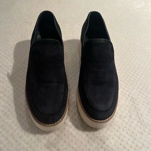 VINCE NAVY BLUE PLATFORM LOAFERS EXCELLENT CONDITION ONLY WORN TWICE